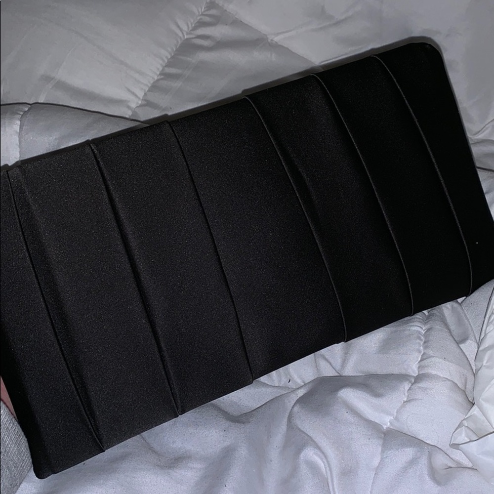 adrianna papell clutch/ side wallet